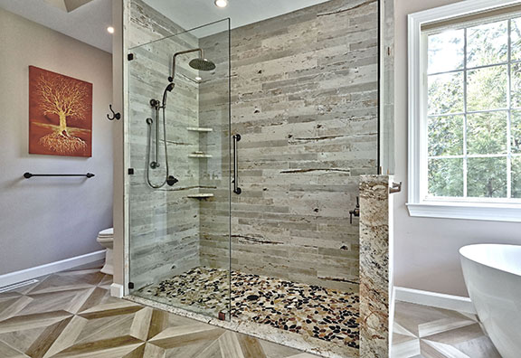 Porcelain shower with Stone Accents