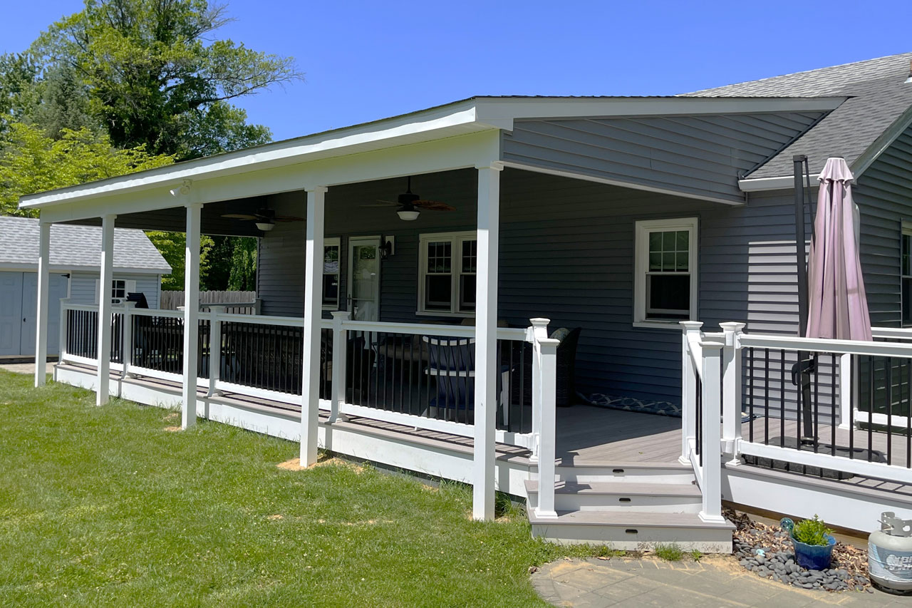 Mt Holly – Maintenance Free Covered Porch