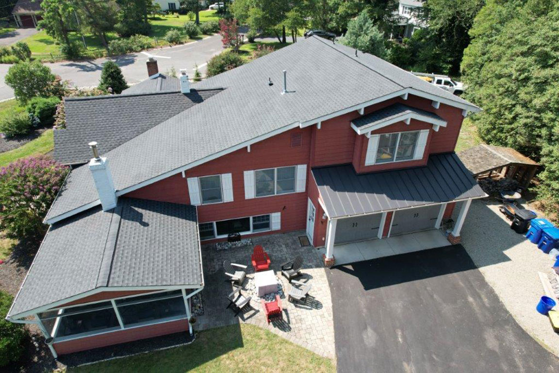 Medford Roof, GAF & Standing Seam Metal Accent Roof